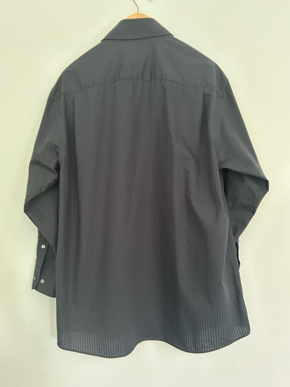 Axcess Claiborne Men's dress shirt black nubby stripes 16-1/2   32-33 - Picture 3 of 5